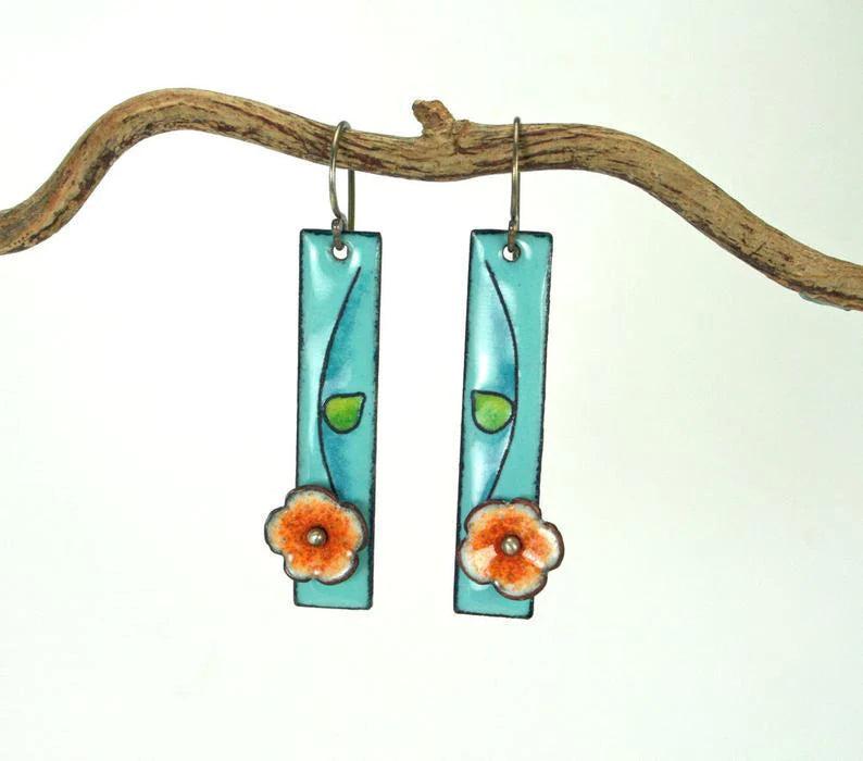 Boucles d'oreilles en émail floral