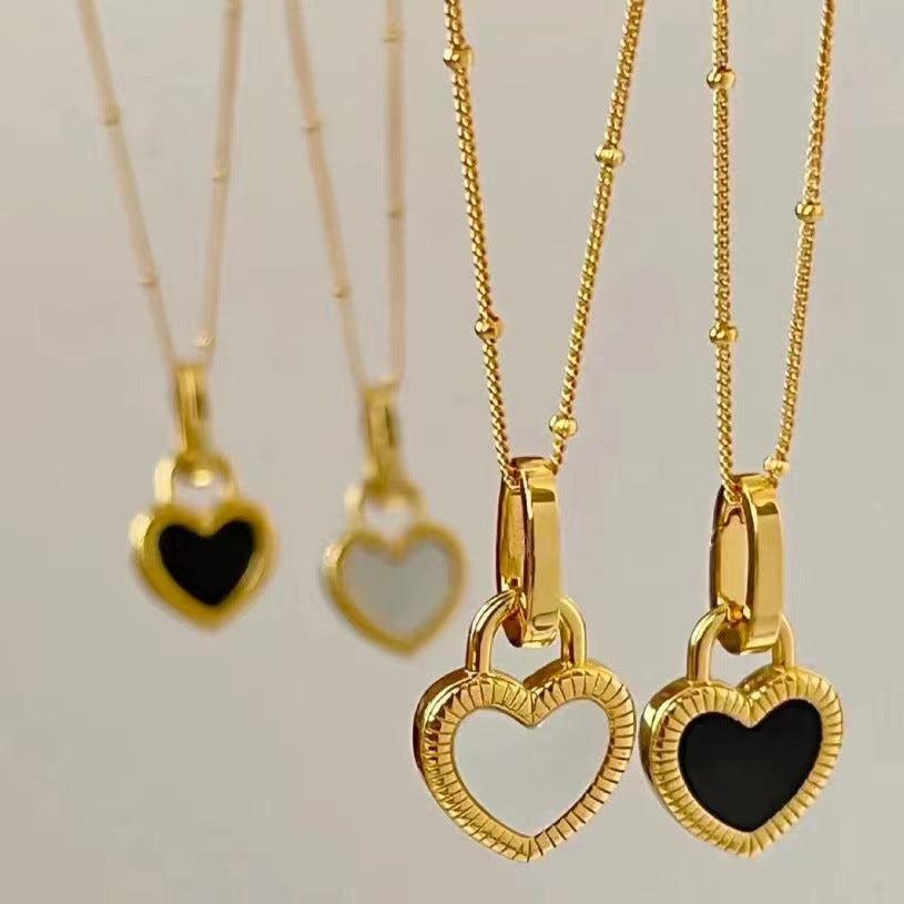 Collier en Cœur Noir et Blanc en Or