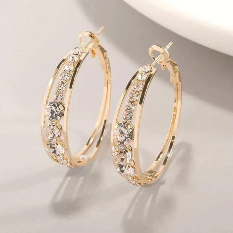 Boucles d'oreilles créoles élégantes et scintillantes