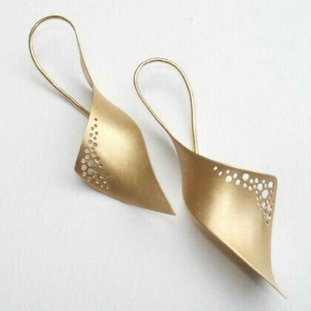 Boucles d'oreilles creuses en or vintage