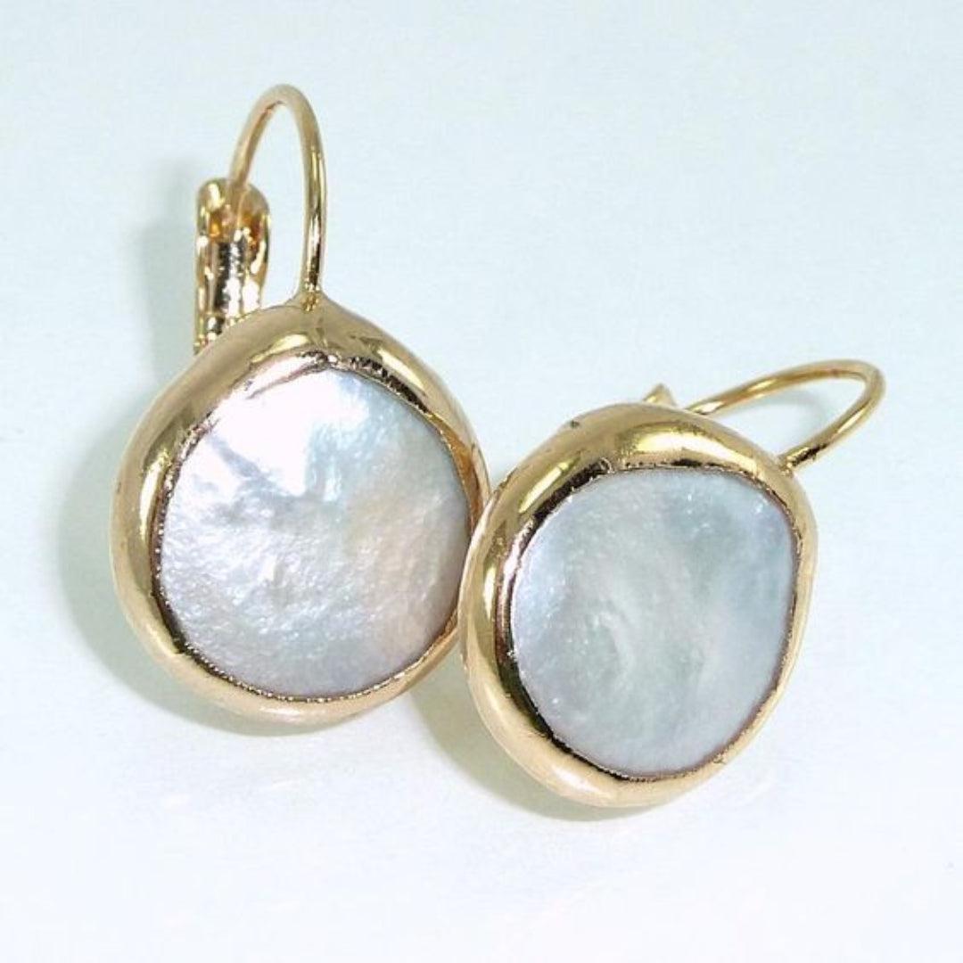 Boucles d'oreilles en pierre blanche vintage dorées