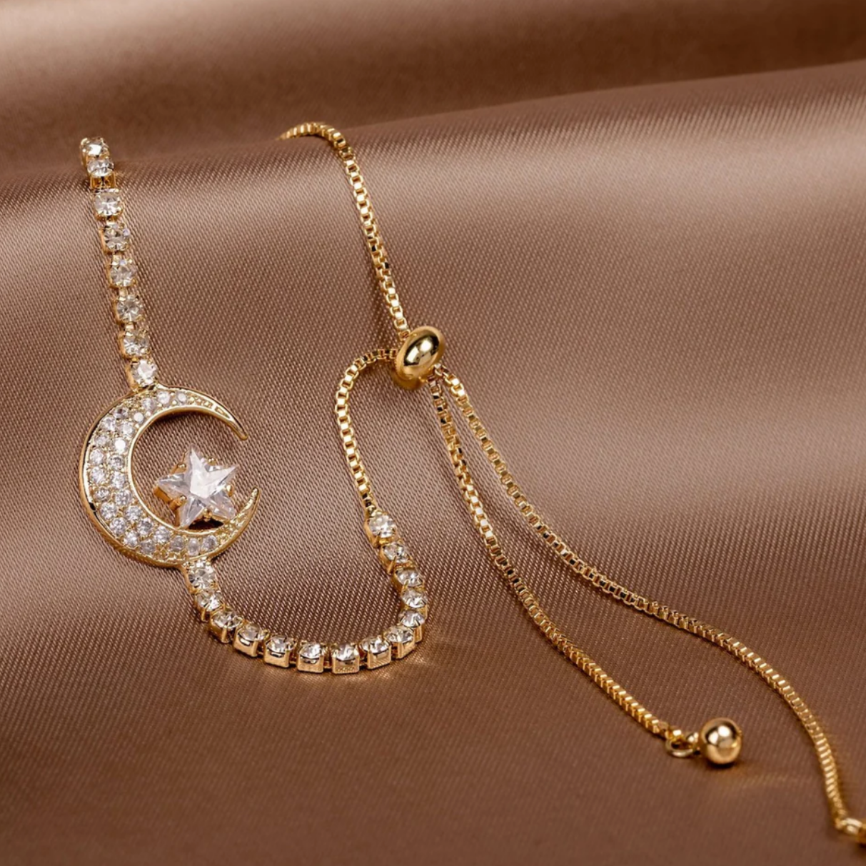 Bracelets Pendentifs Lune en Zirconia et Or