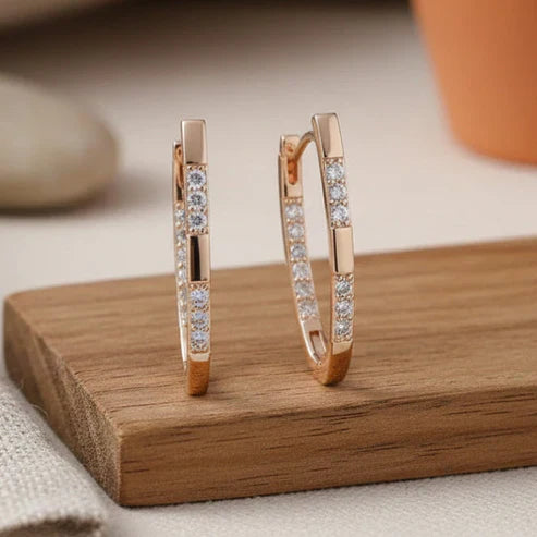 Boucles d'oreilles en zirconium élégantes en or