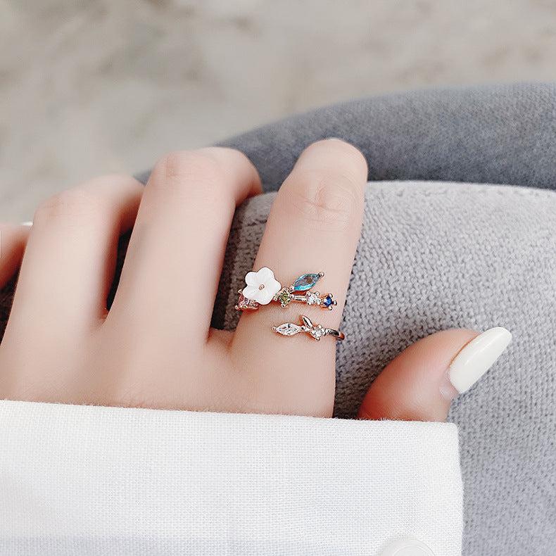 Bague Ajustable Fleur Sauvage avec Gemmes Dorées