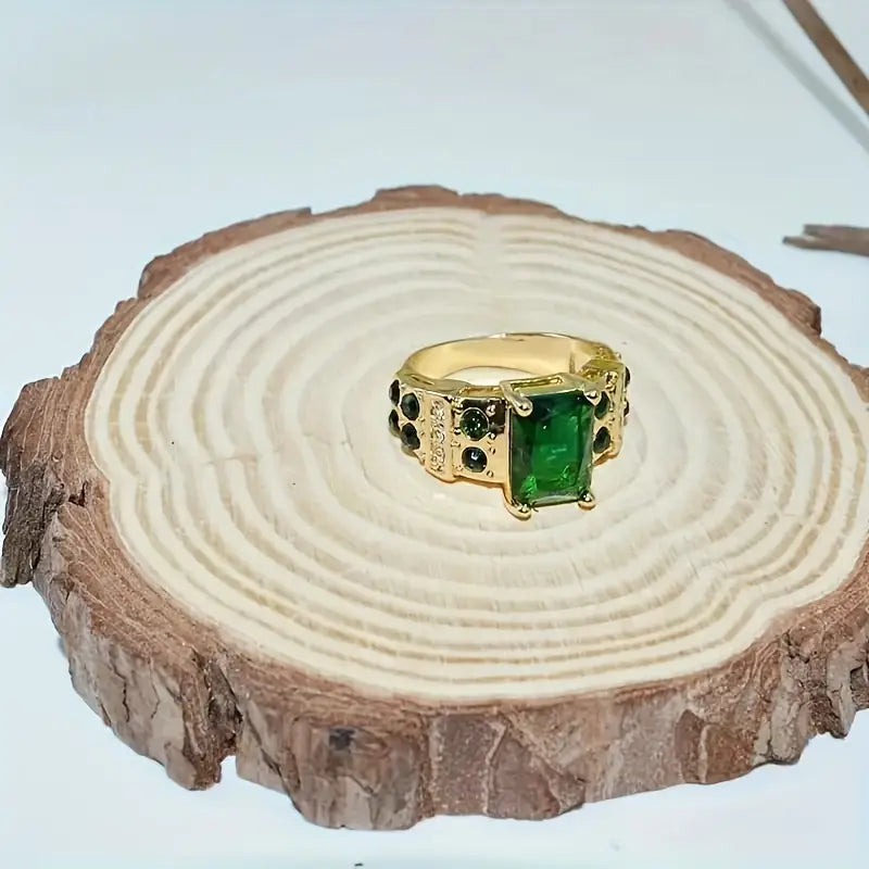 Bague Géométrique en Or et Émeraude