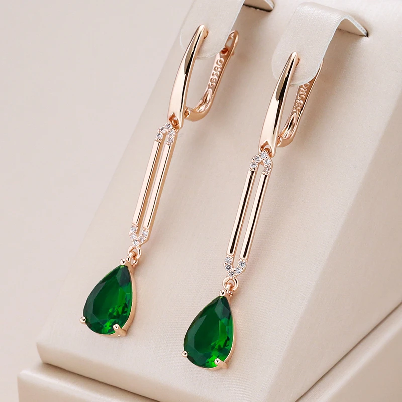 Boucles d'oreilles pendentifs en cristal vert en or