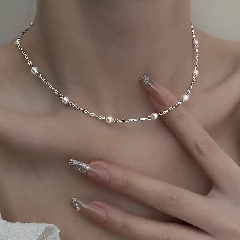 Collier en Perles Dorées