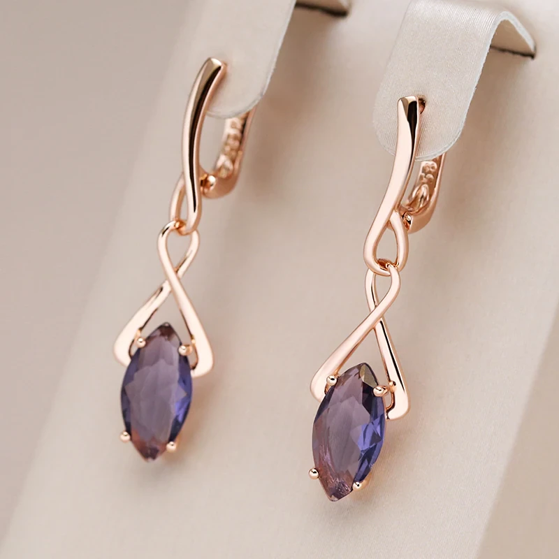 Boucles d'oreilles élégantes avec cristal violet