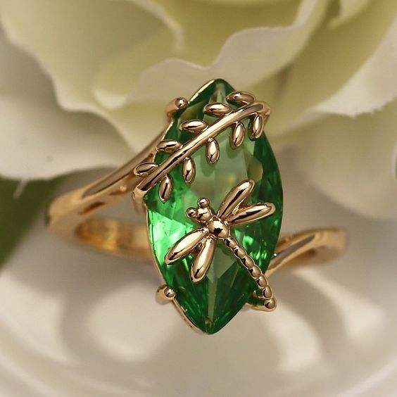 Bague en Cristal Vert Libellule