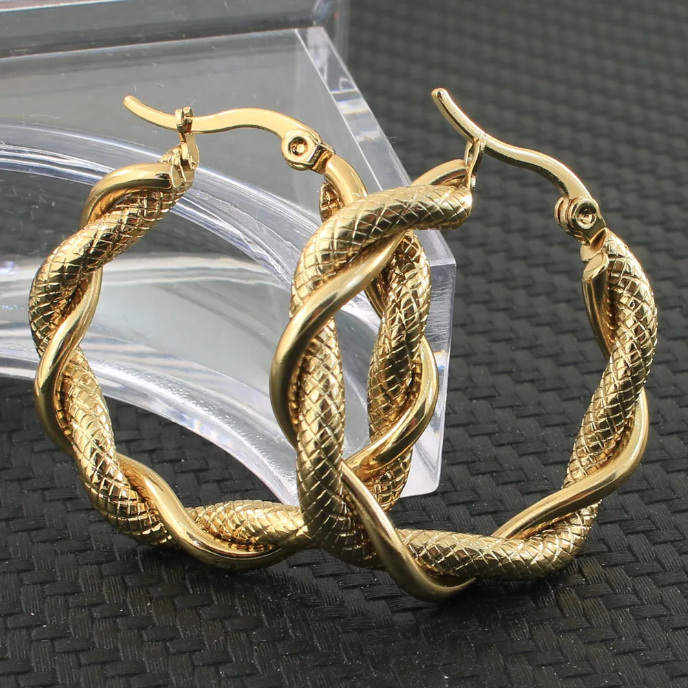 Boucles d'oreilles en or tressé