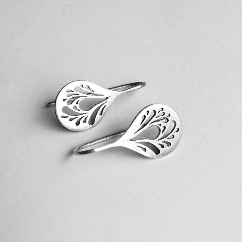 Boucles d'oreilles goutte creuses en argent vintage