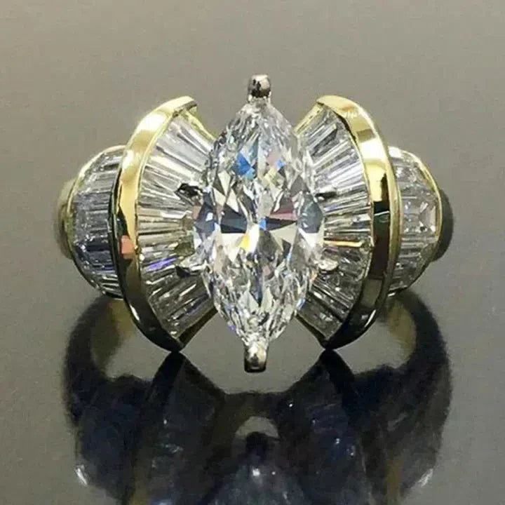 Bague en Zirconium Doré Vintage