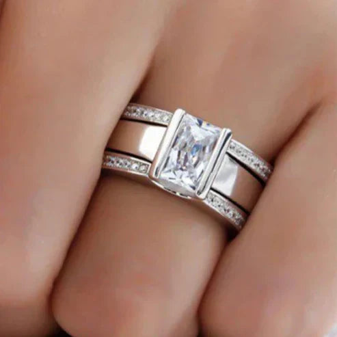 Bague en Verre Incrusté Antique