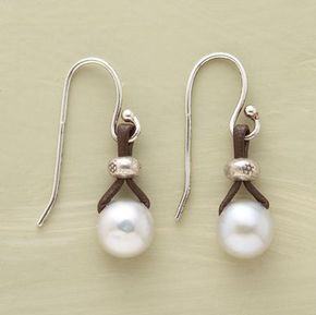 Boucles d'oreilles en cuir avec perles vintage
