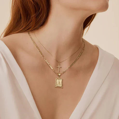 Ensemble de Colliers avec Initiales Croisées