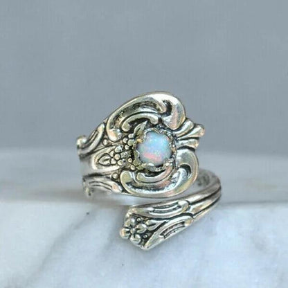 Bague Ajustable en Opale Blanche