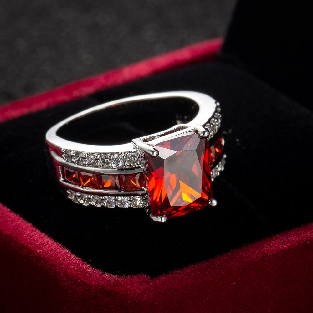 Bague à Tige Fendue en Argent et Rubis