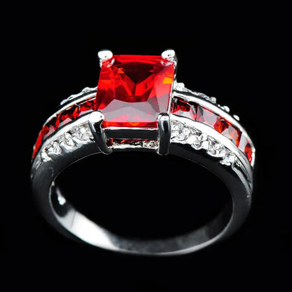 Bague à Tige Fendue en Argent et Rubis