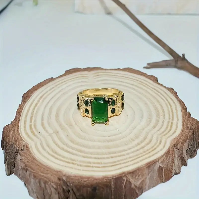 Bague Géométrique en Or et Émeraude
