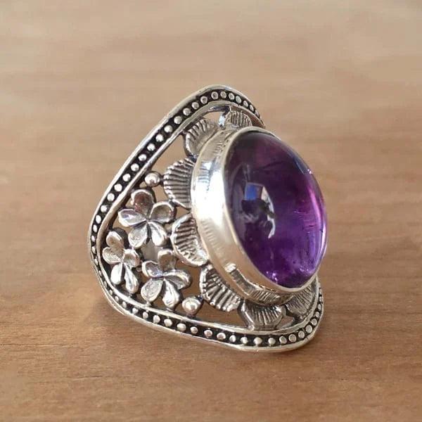 Bague fleur en pierre précieuse violette