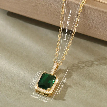 Collier Halo Rectangulaire en Émeraude Dorée