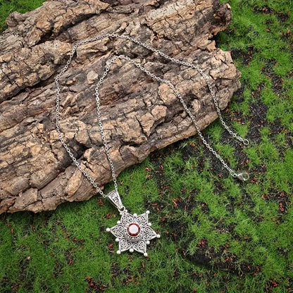 Collier Pendentif Étoile en Rubis Argent