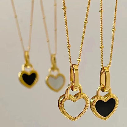 Collier en Cœur Noir et Blanc en Or