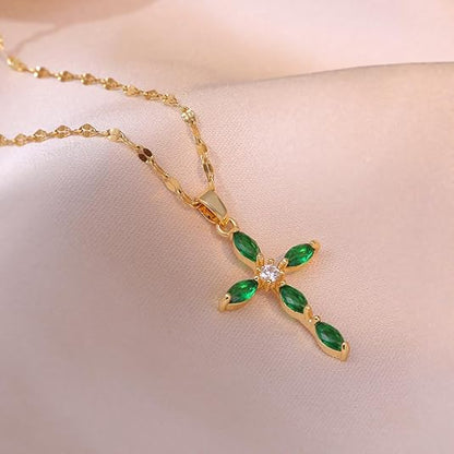 Collier Croisé Marquise Émeraude en Or
