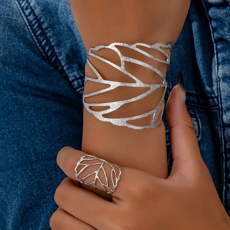 Bracelet jonc avec design de feuilles vintage