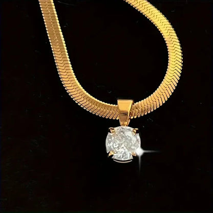 Collier Pendentif Élegant en Strass