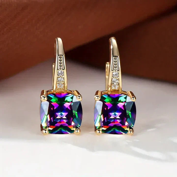 Boucles d'oreilles créoles en or avec pierres précieuses mystiques