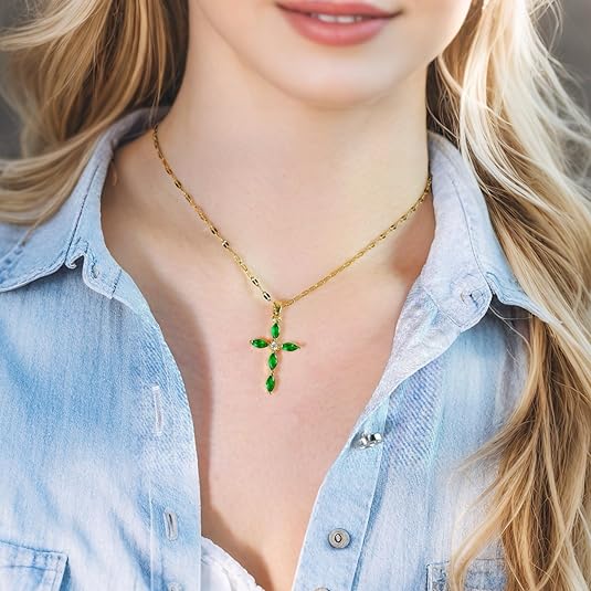 Collier Croisé Marquise Émeraude en Or