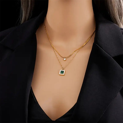 Collier Superposé en Émeraude Dorée