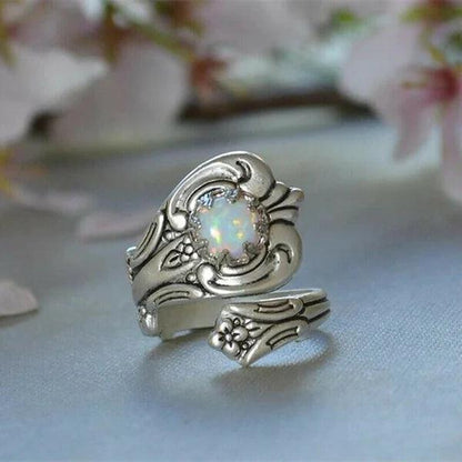 Bague Ajustable en Opale Blanche