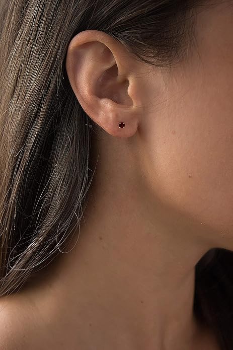 Boucles d'oreilles rondes en rubis