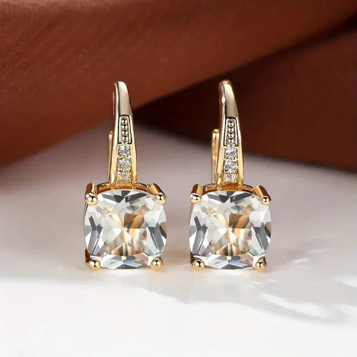 Boucles d'oreilles créoles en or avec pierres précieuses mystiques