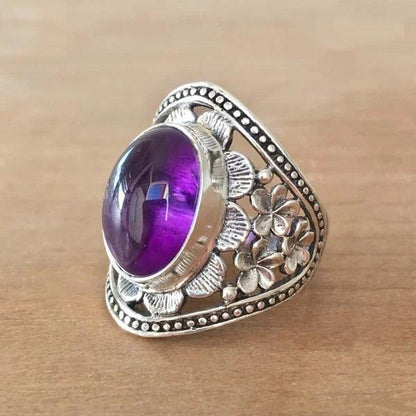 Bague fleur en pierre précieuse violette