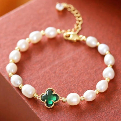 Bracelet en perles en forme de feuille de trèfle émeraude
