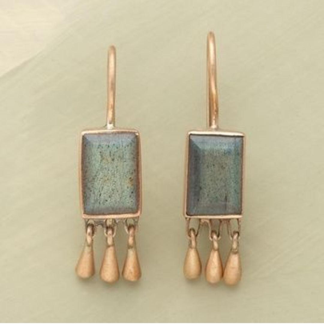 Boucles d'oreilles vintage avec pierre et or