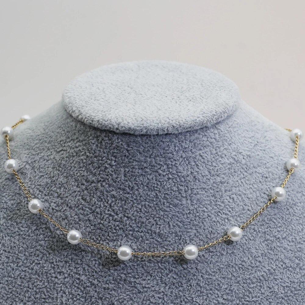 Collier en perles dorées