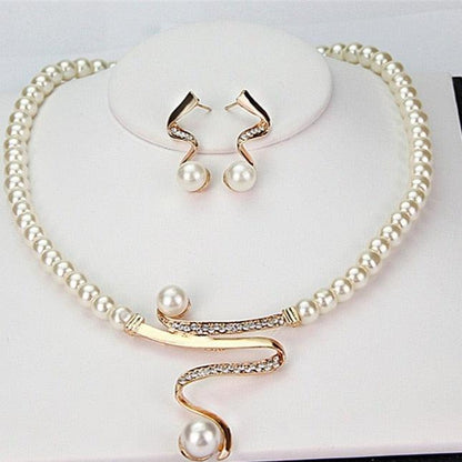 Collier en Perles Naturelles + Ensemble de Boucles d'Oreilles