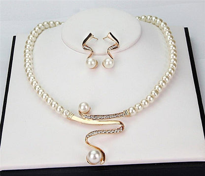 Collier en Perles Naturelles + Ensemble de Boucles d'Oreilles
