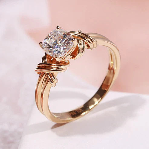 Bague déclaration à bande nouée