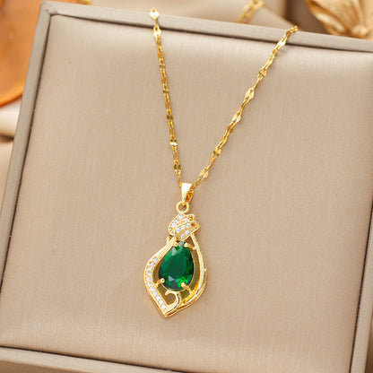 Collier Pendentif Goutte d'Eau en Émeraude Dorée