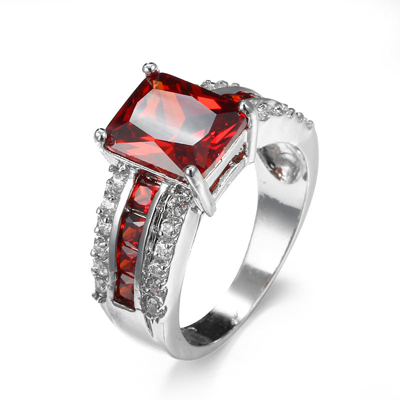 Bague à Tige Fendue en Argent et Rubis