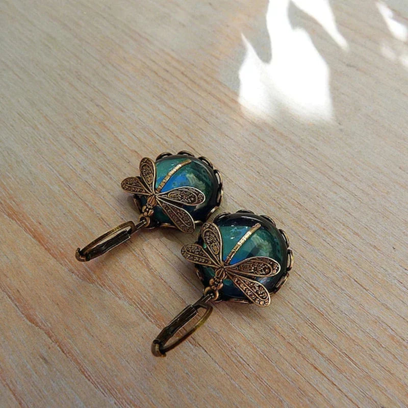 Boucles d'oreilles sphériques en libellule en or antique