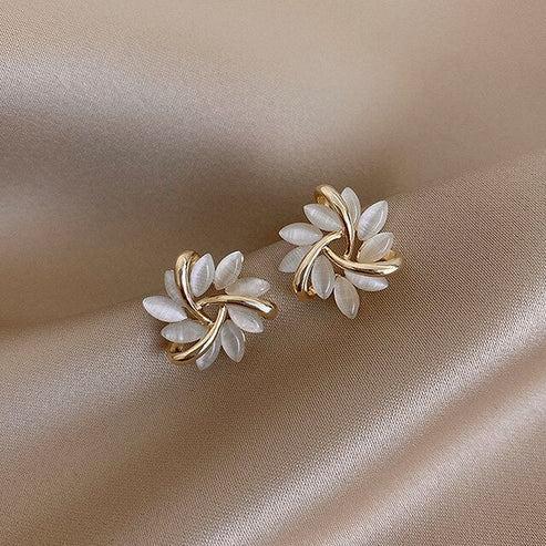 Boucles d'oreilles en opale blanche de luxe en or