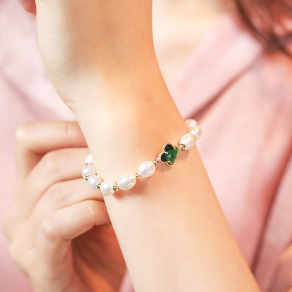Bracelet en perles en forme de feuille de trèfle émeraude