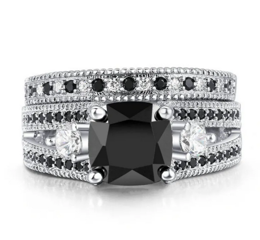 Bague en Zircon Noir et Diamant