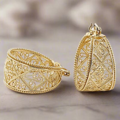 Boucles d'oreilles créoles florales dorées bohèmes